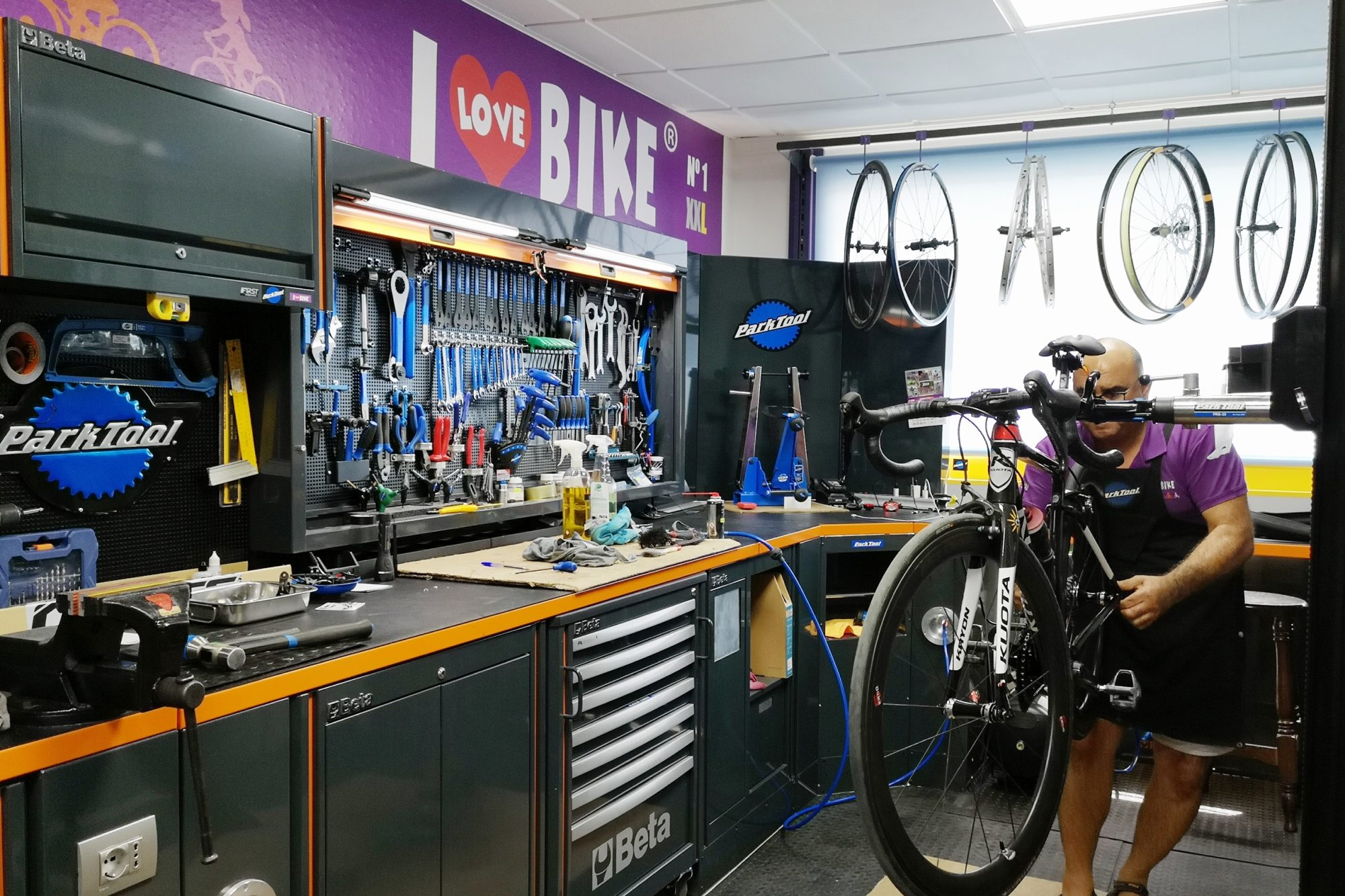 Bicycle Repair I Love Bike Bike Shops in La Zenia and Benijofar, E